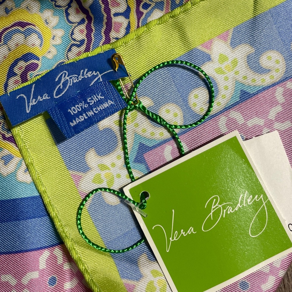 NWT Vera Bradley 100% Silk Capri Blue Paisley Scarf - Picture 3 of 5